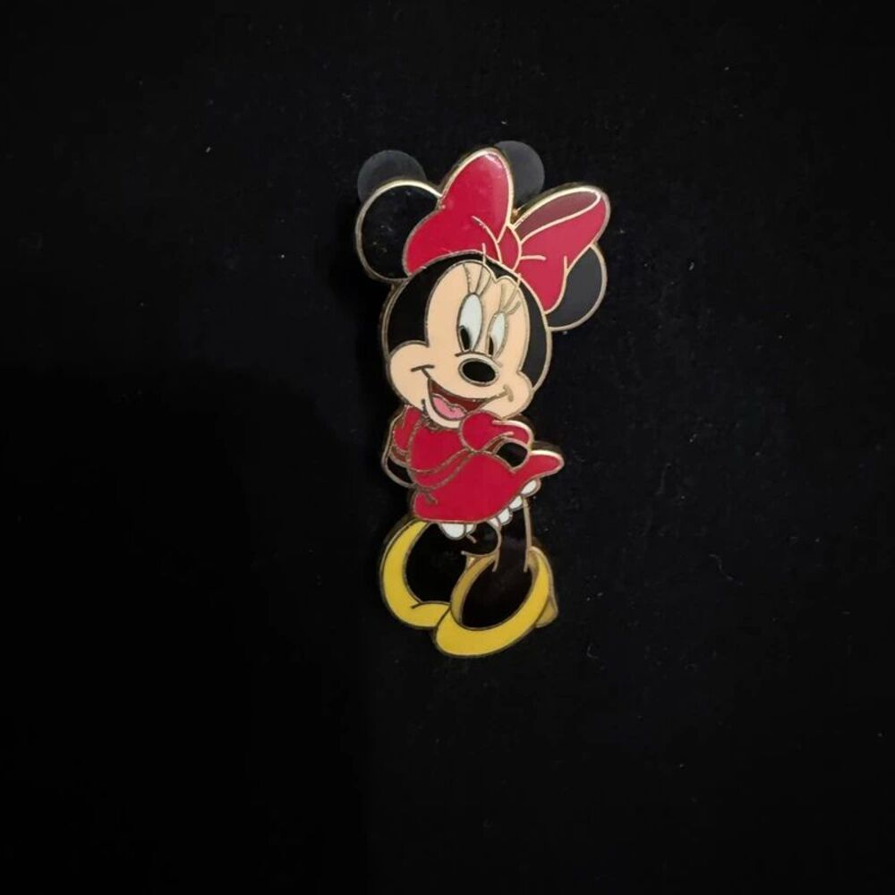Disney Minnie Mouse Coy Red Dress Yellow Shoes Pin 44594 2007 WDW